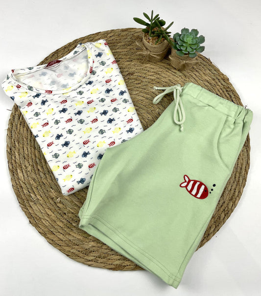 Conjunto niño peces